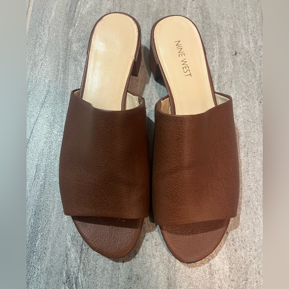 Nine West Brown Slide Mules Sandals Size 8 - Picture 1 of 10